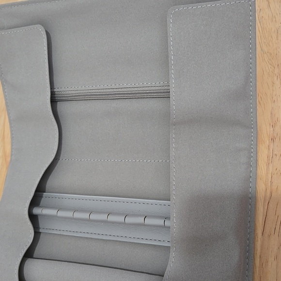 Pandora Jewelry Travel Case - Picture 6 of 8